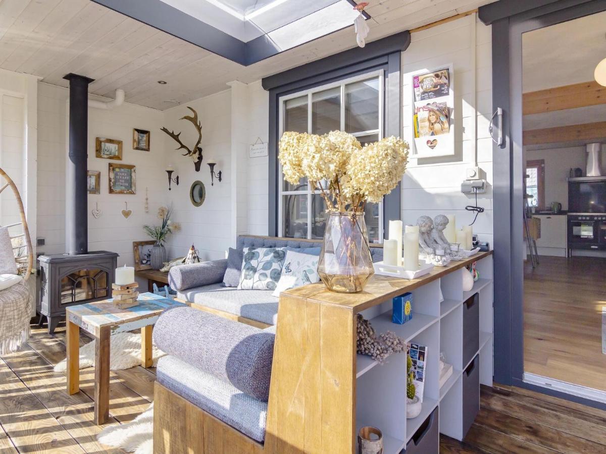 Beautiful Holiday Home With Private Terrace Kropswolde Εξωτερικό φωτογραφία